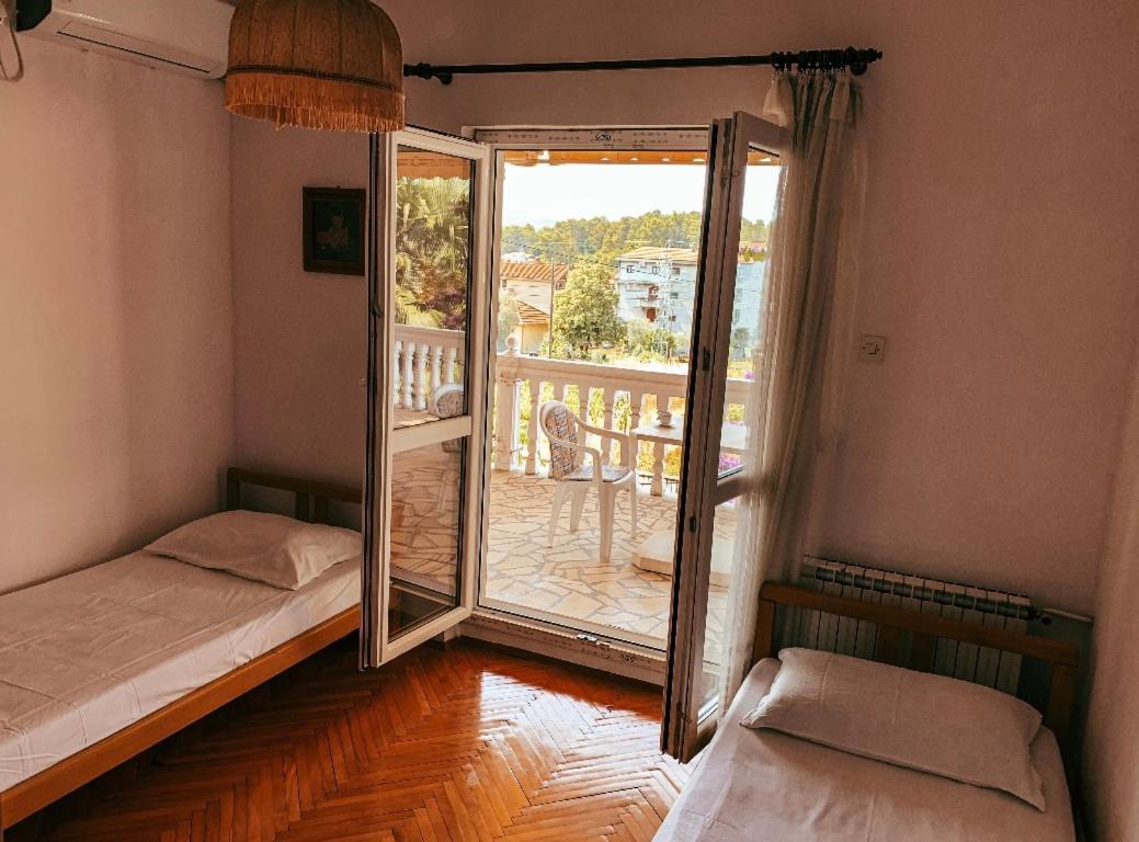 Peaceful, Cosy Tivat Guesthouse Extérieur photo