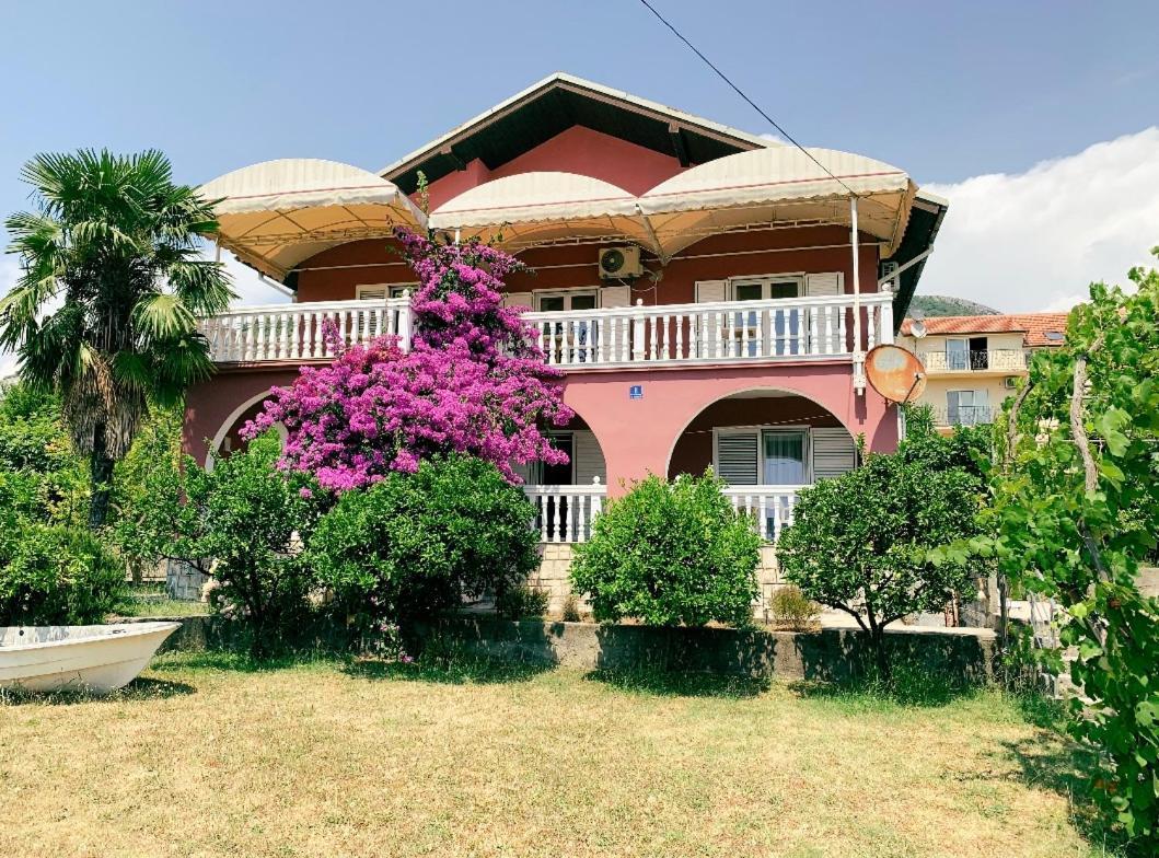 Peaceful, Cosy Tivat Guesthouse Extérieur photo