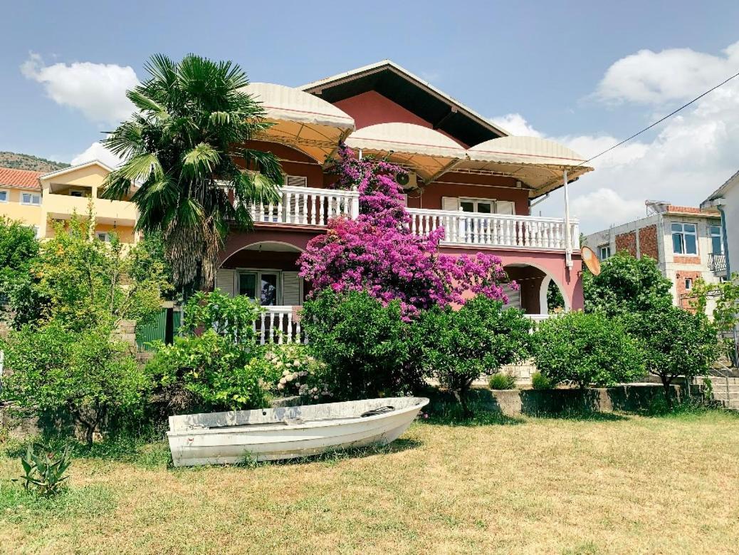 Peaceful, Cosy Tivat Guesthouse Extérieur photo