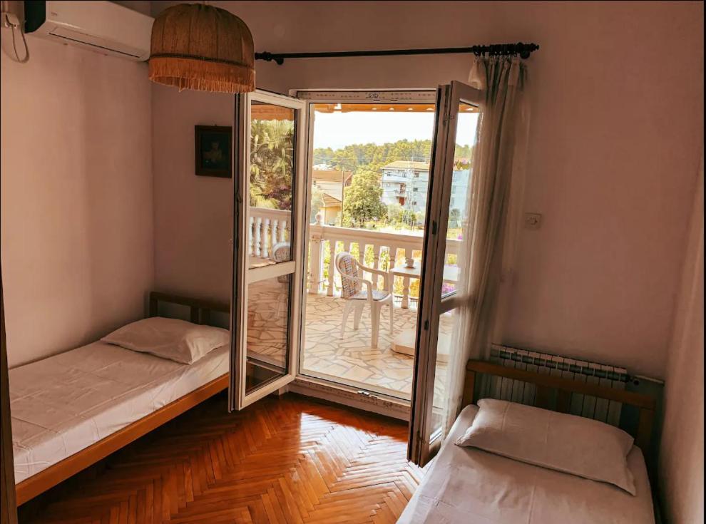 Peaceful, Cosy Tivat Guesthouse Extérieur photo