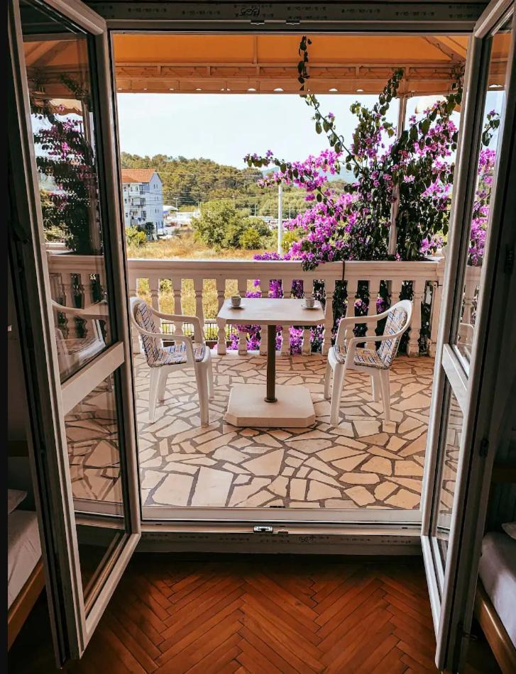 Peaceful, Cosy Tivat Guesthouse Extérieur photo